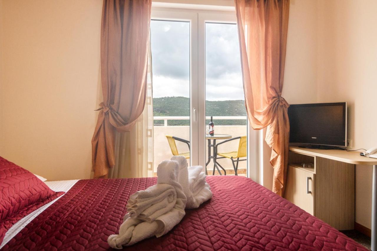 Hotel Ami - M Neum Exterior photo
