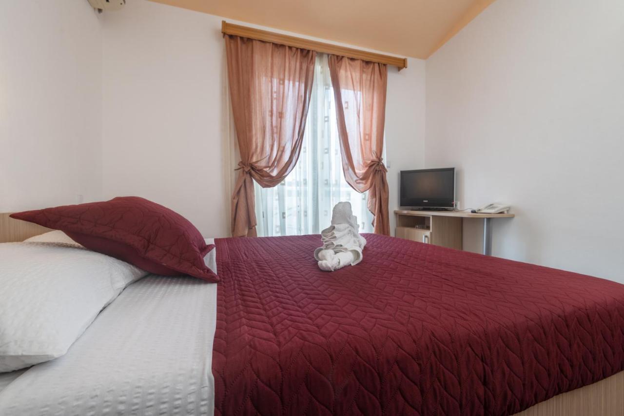 Hotel Ami - M Neum Exterior photo