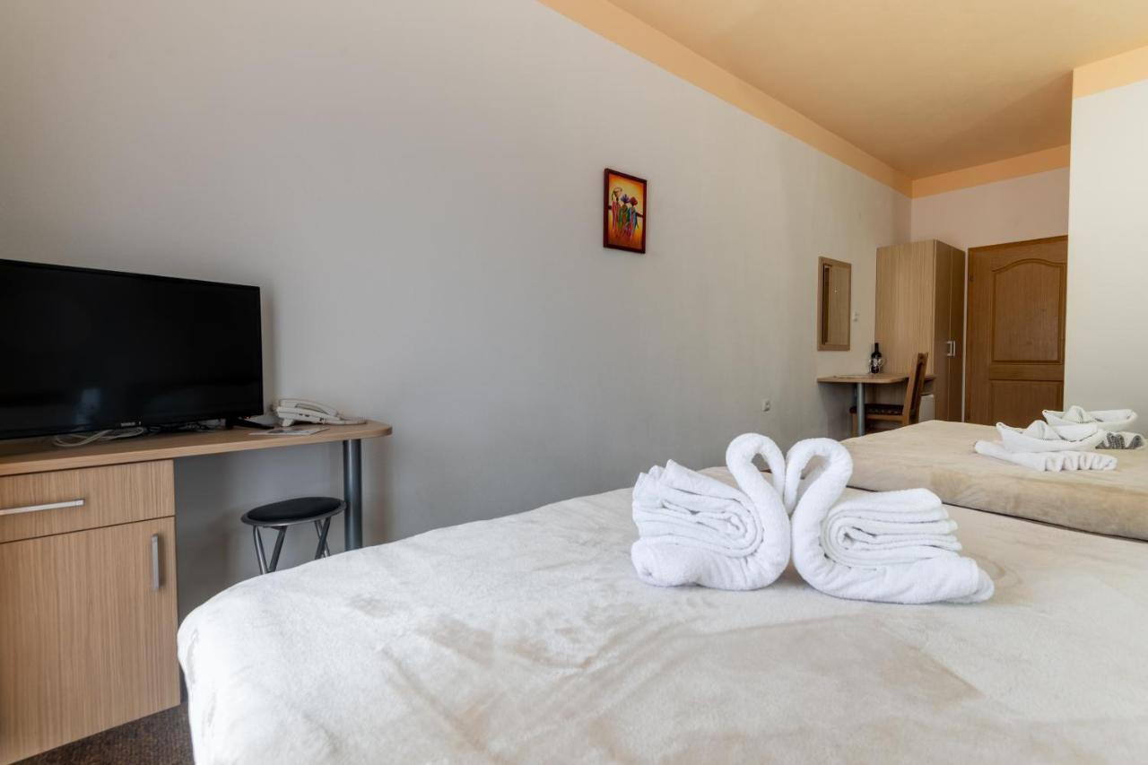 Hotel Ami - M Neum Exterior photo