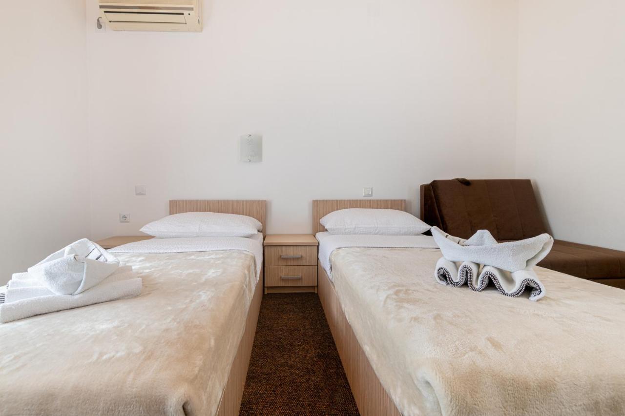 Hotel Ami - M Neum Exterior photo