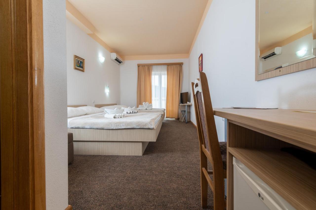 Hotel Ami - M Neum Exterior photo